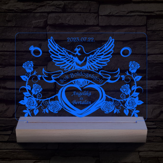 Esküvő, házassági évforduló személyre szabott 20 cm fa talppal 7 színű 3D led lámpa