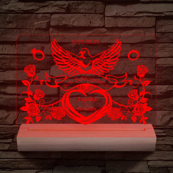 Esküvő, házassági évforduló személyre szabott 20 cm fa talppal 7 színű 3D led lámpa