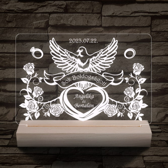 Esküvő, házassági évforduló személyre szabott 20 cm fa talppal 7 színű 3D led lámpa