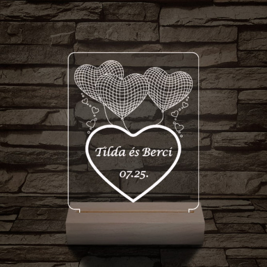 Lufi szívek személyre szabott 20 cm fa talppal 7 színű 3D led lámpa