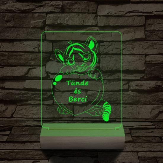 Tigris szív személyre szabott 20 cm fa talppal 7 színű 3D led lámpa