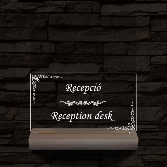 Recepció lámpa 20 cm fa talppal 7 színű 3D led lámpa