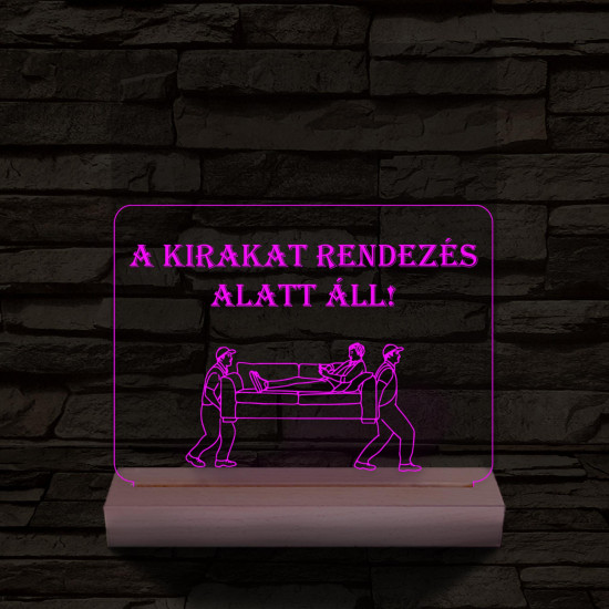 A kirakat rendezés alatt áll 20 cm fa talppal 7 színű 3D led lámpa