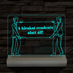 Kirakat rendezés alatt 20 cm fa talppal 7 színű 3D led lámpa