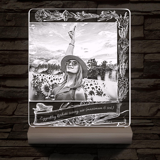 Egyedi fotógravírozás egyedi szöveggel, virágos kerettel fatalppal 7 színű 3D led lámpa