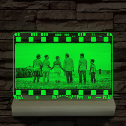 Egyedi fotógravírozás film negatívos kerettel fatalpban 7 színű 3D led lámpa