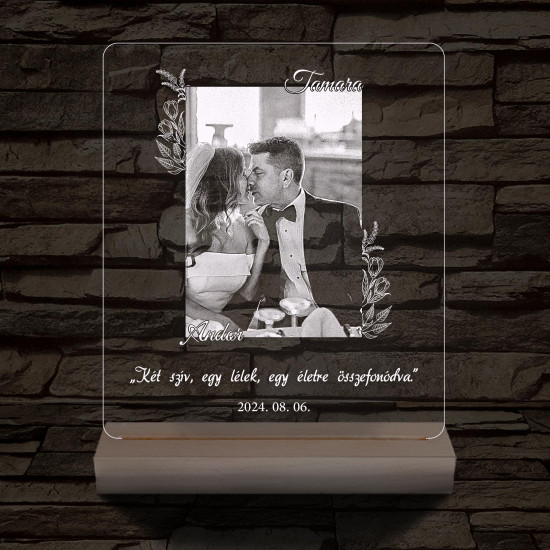 Egyedi fotógravírozás pároknak fatalppal 7 színű 3D led lámpa