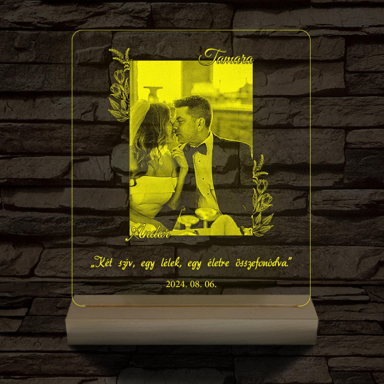 Egyedi fotógravírozás pároknak fatalppal 7 színű 3D led lámpa