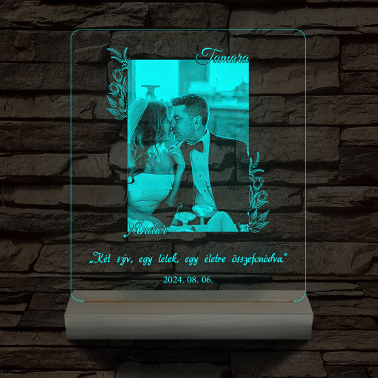 Egyedi fotógravírozás pároknak fatalppal 7 színű 3D led lámpa