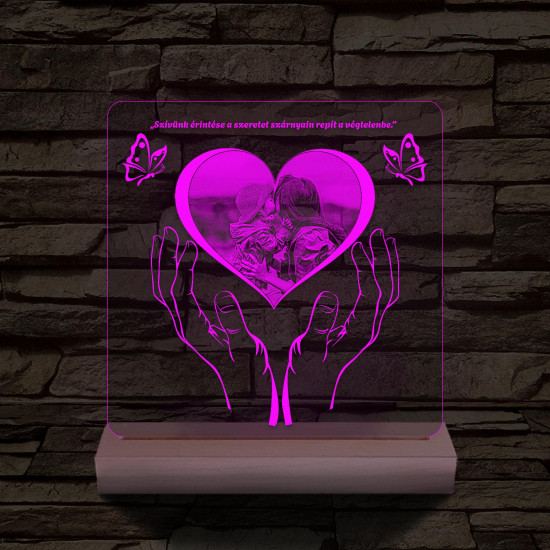 Szívérintés szív-alakú személyre szabott 20 cm fatalppal 7 színű 3D led lámpa