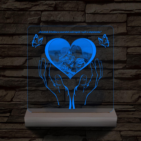 Szívérintés szív-alakú személyre szabott 20 cm fatalppal 7 színű 3D led lámpa