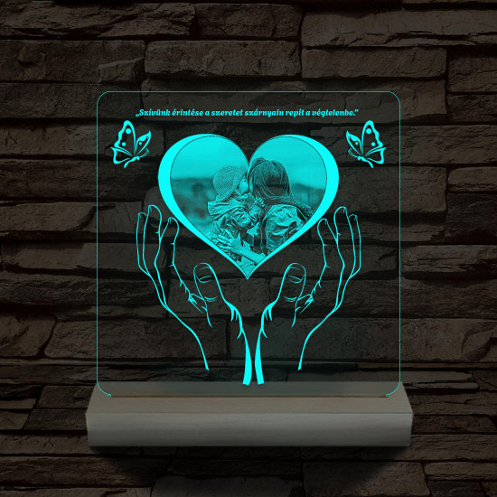 Szívérintés szív-alakú személyre szabott 20 cm fatalppal 7 színű 3D led lámpa