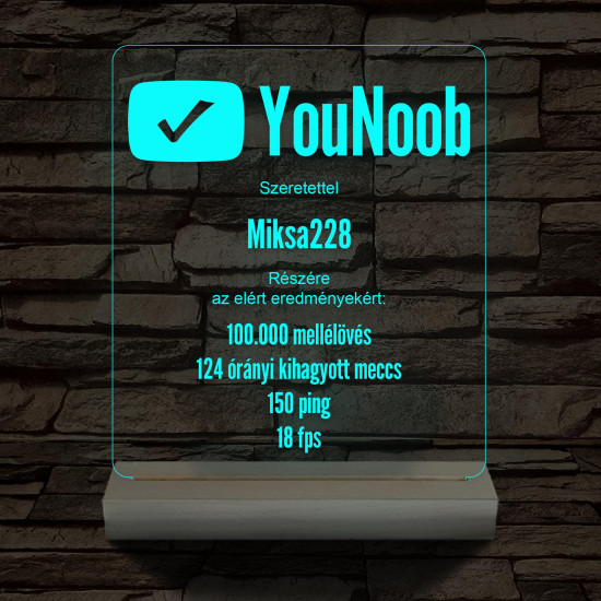 YouNoob emlékplakett személyre szabott fa talppal 7 színű 3D led lámpa