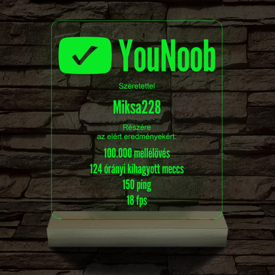 YouNoob emlékplakett személyre szabott fa talppal 7 színű 3D led lámpa