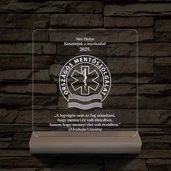 Országos Mentőszolgálat hasáb alakú fa talppal 7 színű 3D led lámpa