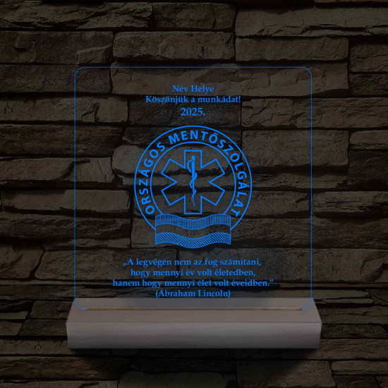 Országos Mentőszolgálat hasáb alakú fa talppal 7 színű 3D led lámpa