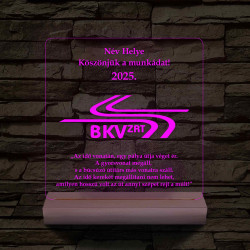 BKV Emléklámpa 3D LED – Egyedi Gravírozás Fa Talppal, 7 Színű Világítással – Tökéletes Ajándék BKV Rajongóknak és Dolgozóknak