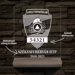 Tűzoltósági emléklámpa  3D LED 7 Színűben világító Fatalppal