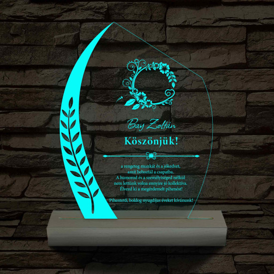 Gravírozott levélmintás plexi díj – fatalppal, színváltós személyre szabott LED lámpa