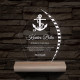 Gravírozott vitorlamintás plexi díj – fatalppal, színváltós személyre szabott LED lámpa