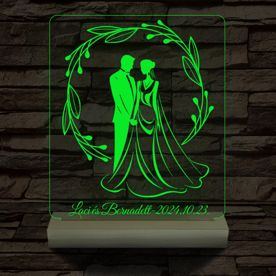 Esküvői pár babér koszorúban személyre szabott 20 cm fa talppal 7 színű 3D led lámpa