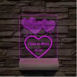 Lufi szívek személyre szabott 20 cm fa talppal 7 színű 3D led lámpa