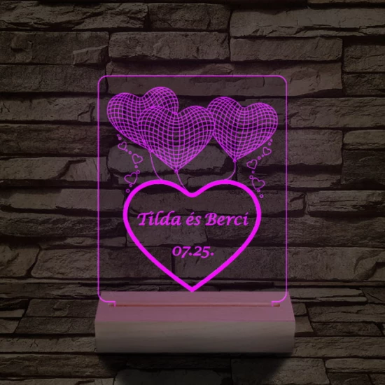 Lufi szívek személyre szabott 20 cm fa talppal 7 színű 3D led lámpa