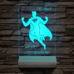 Apa a szuperhős személyre szabott 20 cm fa talppal 7 színű 3D led lámpa