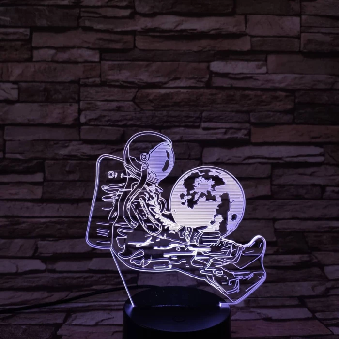 Asztronauta 7 színű  3D led lámpa