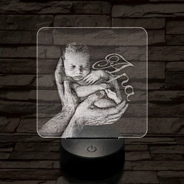 Apa tenyerében 7 színű 3D led lámpa