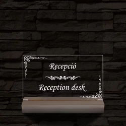 Recepció lámpa 20 cm fa talppal 7 színű 3D led lámpa