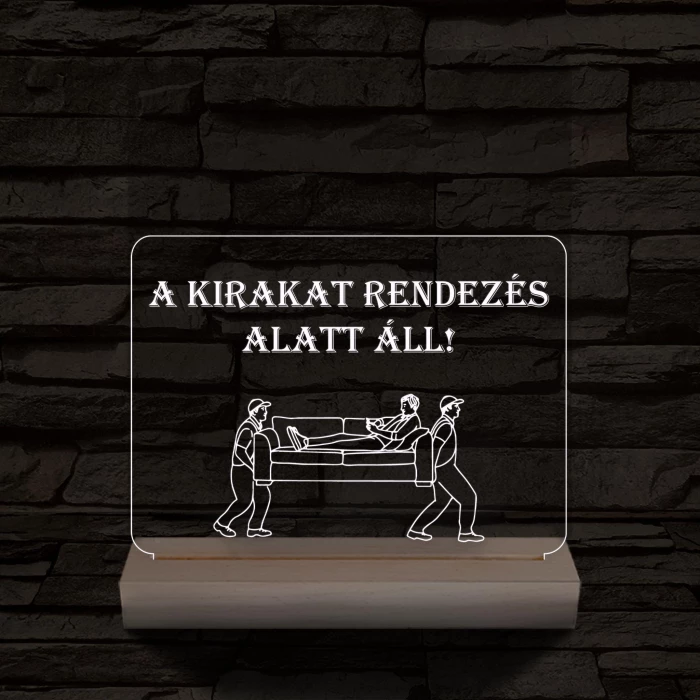 A kirakat rendezés alatt áll 20 cm fa talppal 7 színű 3D led lámpa