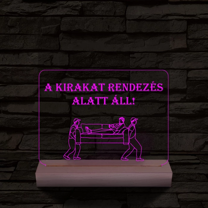 A kirakat rendezés alatt áll 20 cm fa talppal 7 színű 3D led lámpa