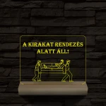 A kirakat rendezés alatt áll 20 cm fa talppal 7 színű 3D led lámpa