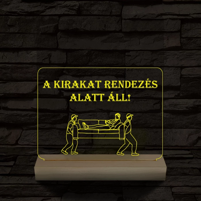 A kirakat rendezés alatt áll 20 cm fa talppal 7 színű 3D led lámpa