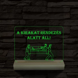 A kirakat rendezés alatt áll 20 cm fa talppal 7 színű 3D led lámpa
