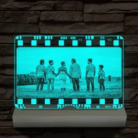Egyedi fotógravírozás film negatívos kerettel fatalpban 7 színű 3D led lámpa