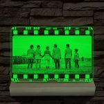Egyedi fotógravírozás film negatívos kerettel fatalpban 7 színű 3D led lámpa