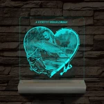 Egyedi fotógravírozás pontyos szívkeretben horgász fatalpban 7 színű 3D led lámpa
