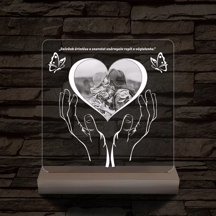 Szívérintés szív-alakú személyre szabott 20 cm fatalppal 7 színű 3D led lámpa