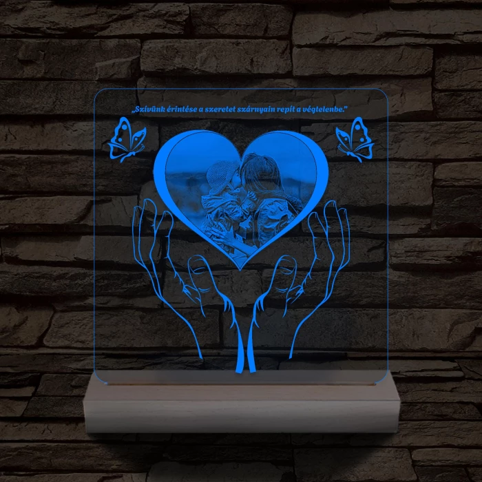 Szívérintés szív-alakú személyre szabott 20 cm fatalppal 7 színű 3D led lámpa