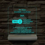 BKK eseményekhez, nyugdíjba vonuláshoz  7 színű 3D led lámpa fa talppal