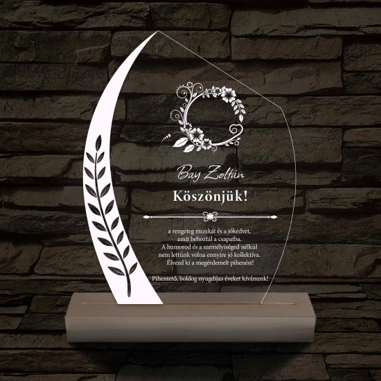 Gravírozott levélmintás plexi díj – fatalppal, színváltós személyre szabott LED lámpa