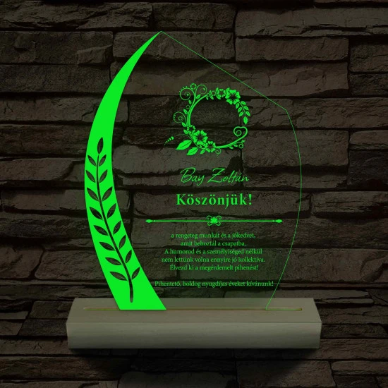 Gravírozott levélmintás plexi díj – fatalppal, színváltós személyre szabott LED lámpa