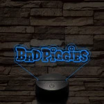 Angry Birds - BadPiggies logo felirat 7 színű 3D led lámpa