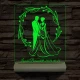 Esküvői pár babér koszorúban személyre szabott 20 cm fa talppal 7 színű 3D led lámpa