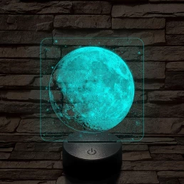 A Hold teljes pompájában 7 színű valósághű 3D led lámpa